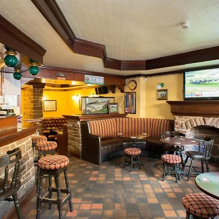 Larkin'S Pub, Restaurant, And B&B Milltown  Экстерьер фото